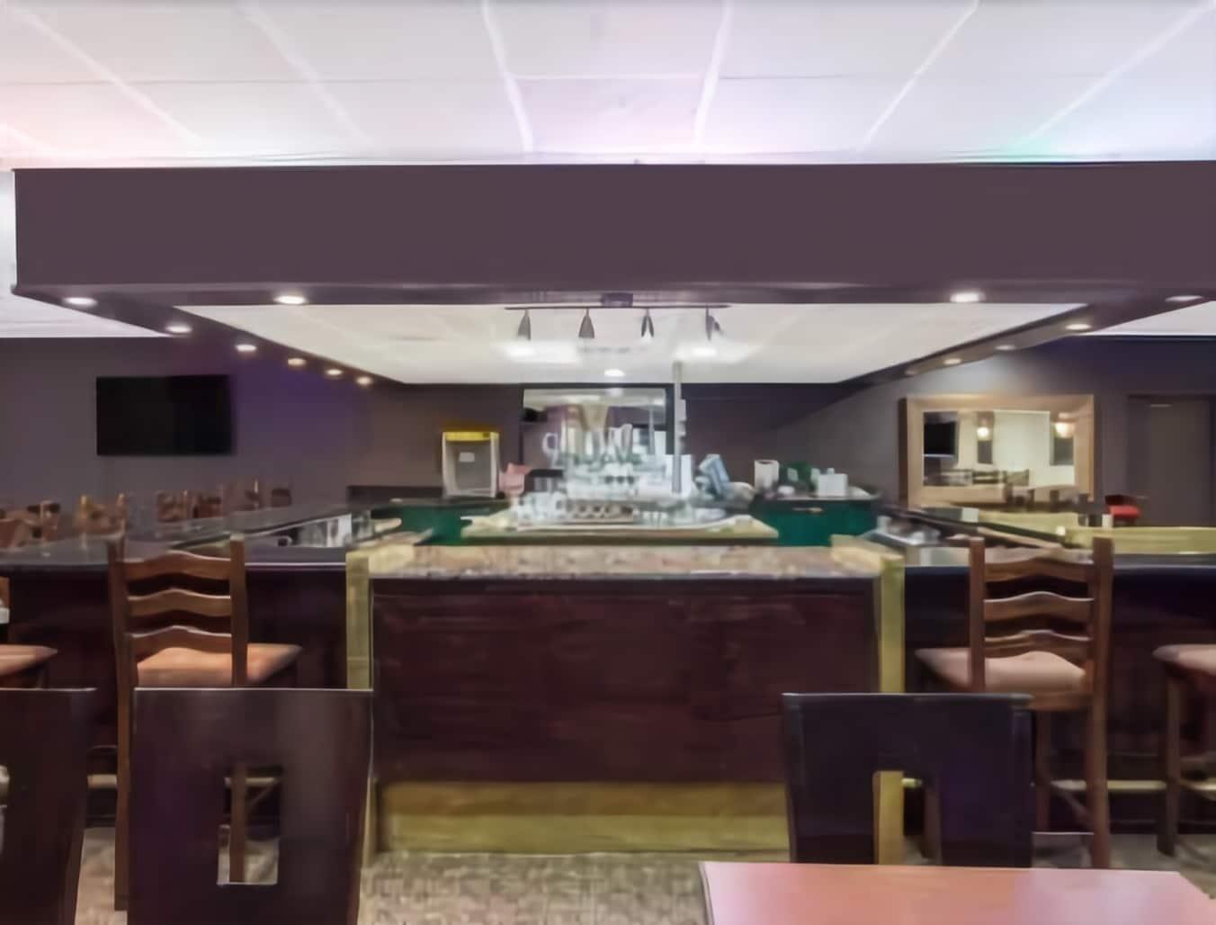 Ramada By Wyndham Fresno North Hotell Exteriör bild