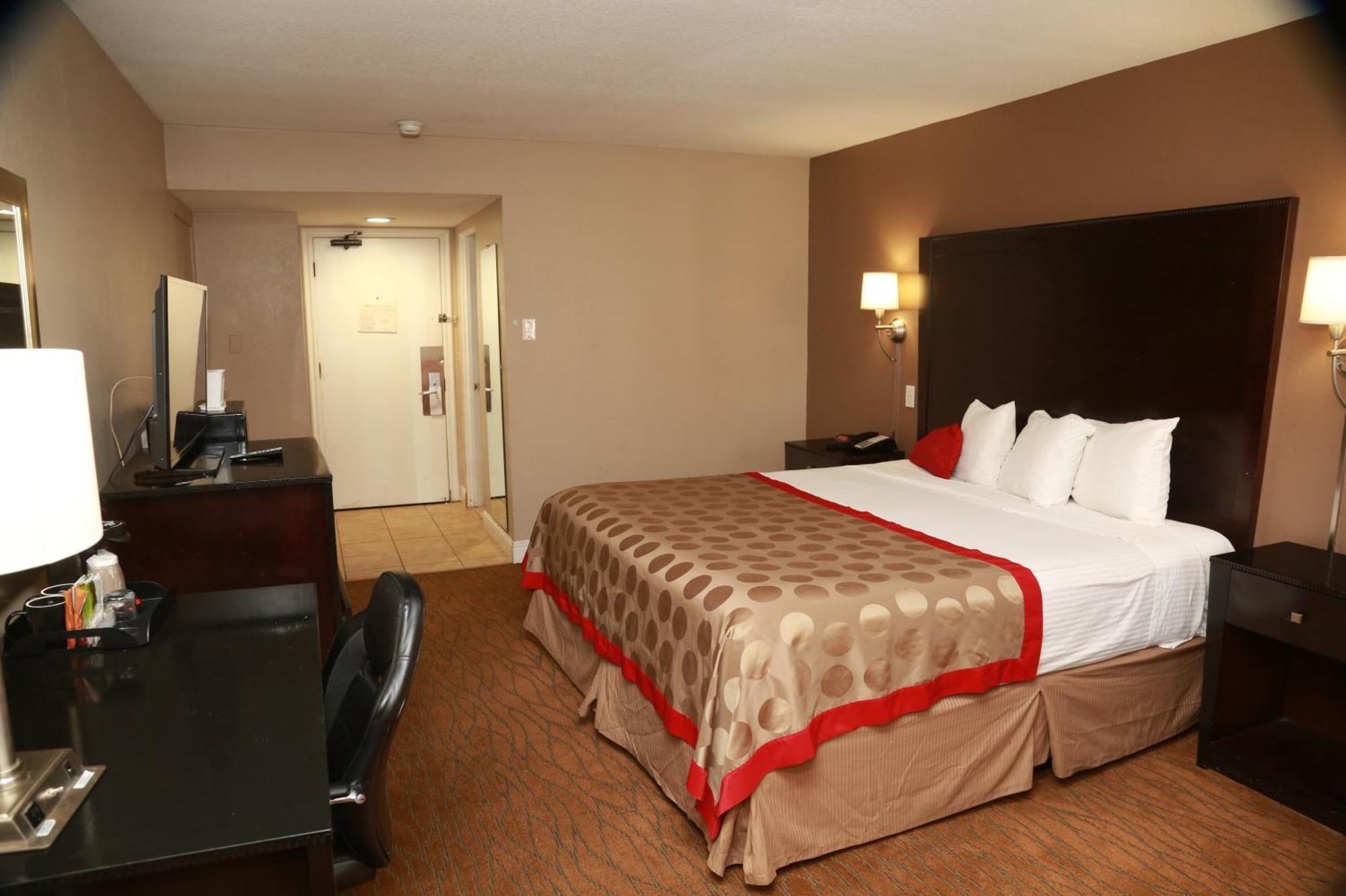 Ramada By Wyndham Fresno North Hotell Exteriör bild